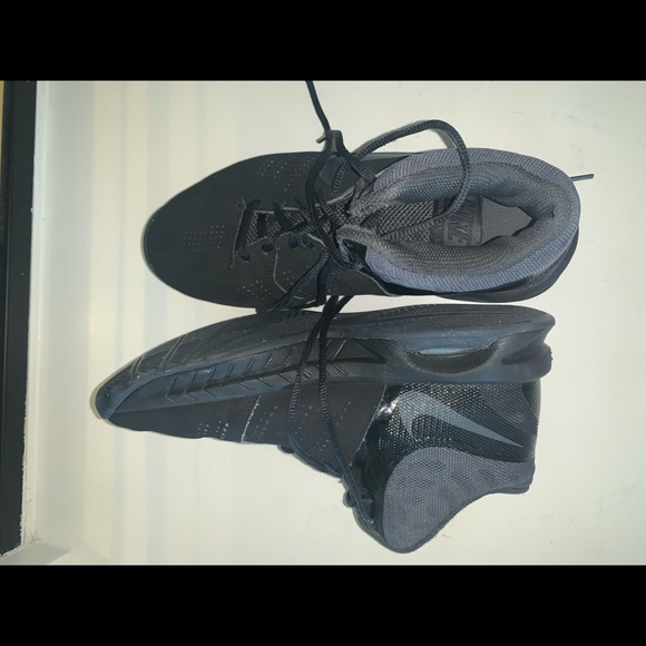 Black Nike Basketball shoes. used. - Picture 2 of 4
